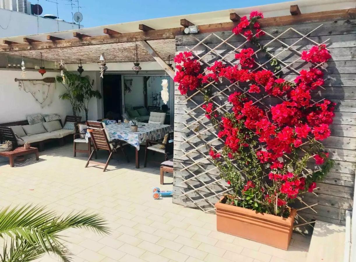 شقة Attico Con Terrazza A فياريجيو المظهر الخارجي الصورة